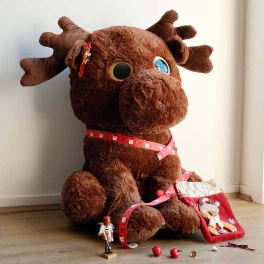 77cm Reindeer Plush Toy - Lottsie
