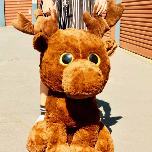 77cm Reindeer Plush Toy - Lottsie